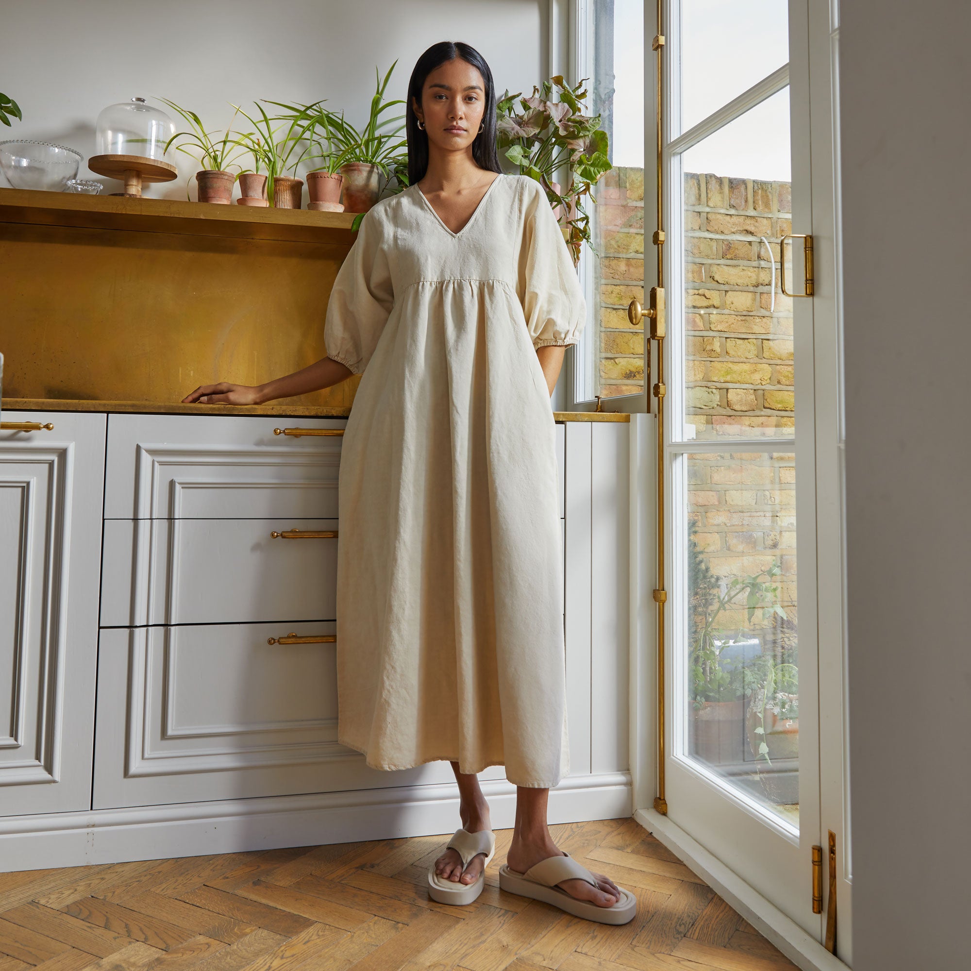 Re-Loved V Neck Linen Midi Dress Size 18