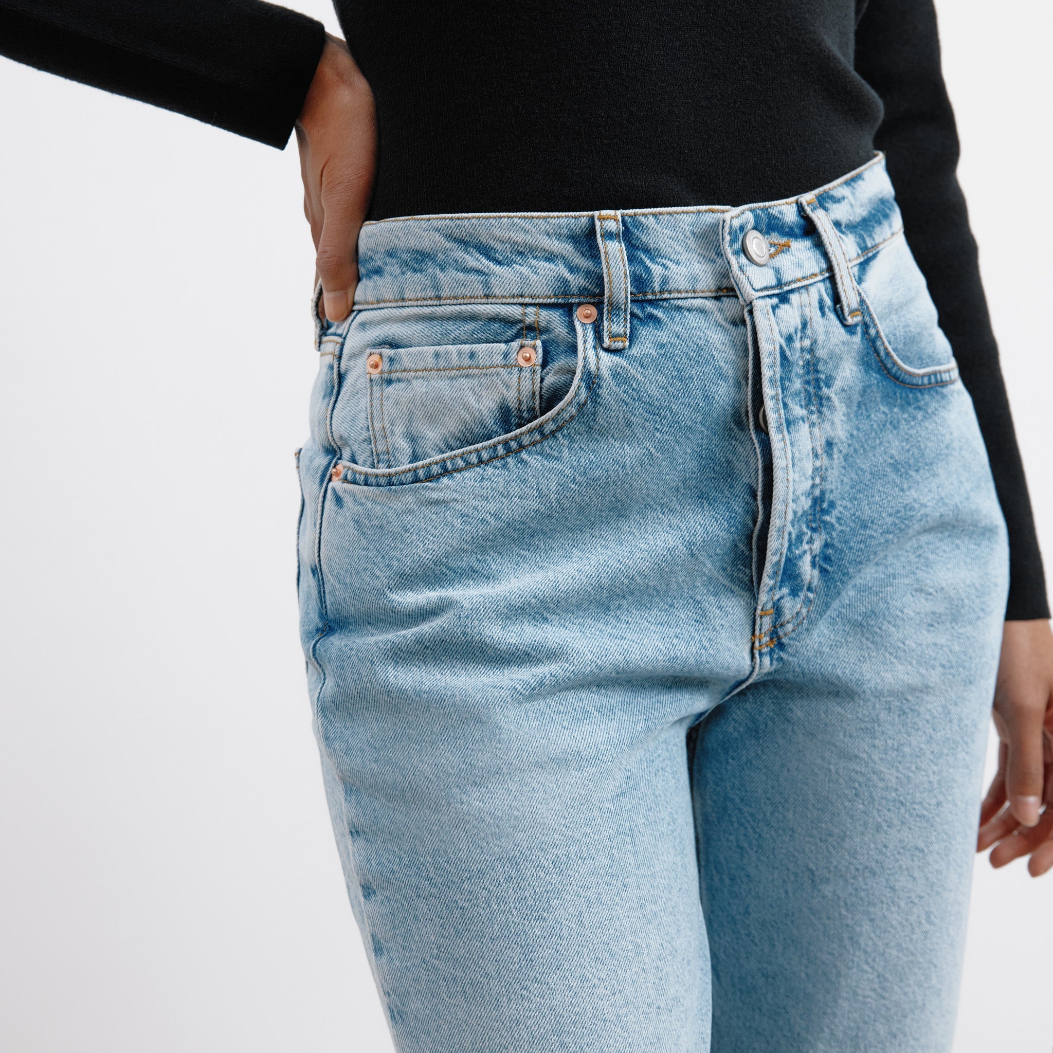 Re-Loved Light Wash Straight Leg Jeans - Size 10