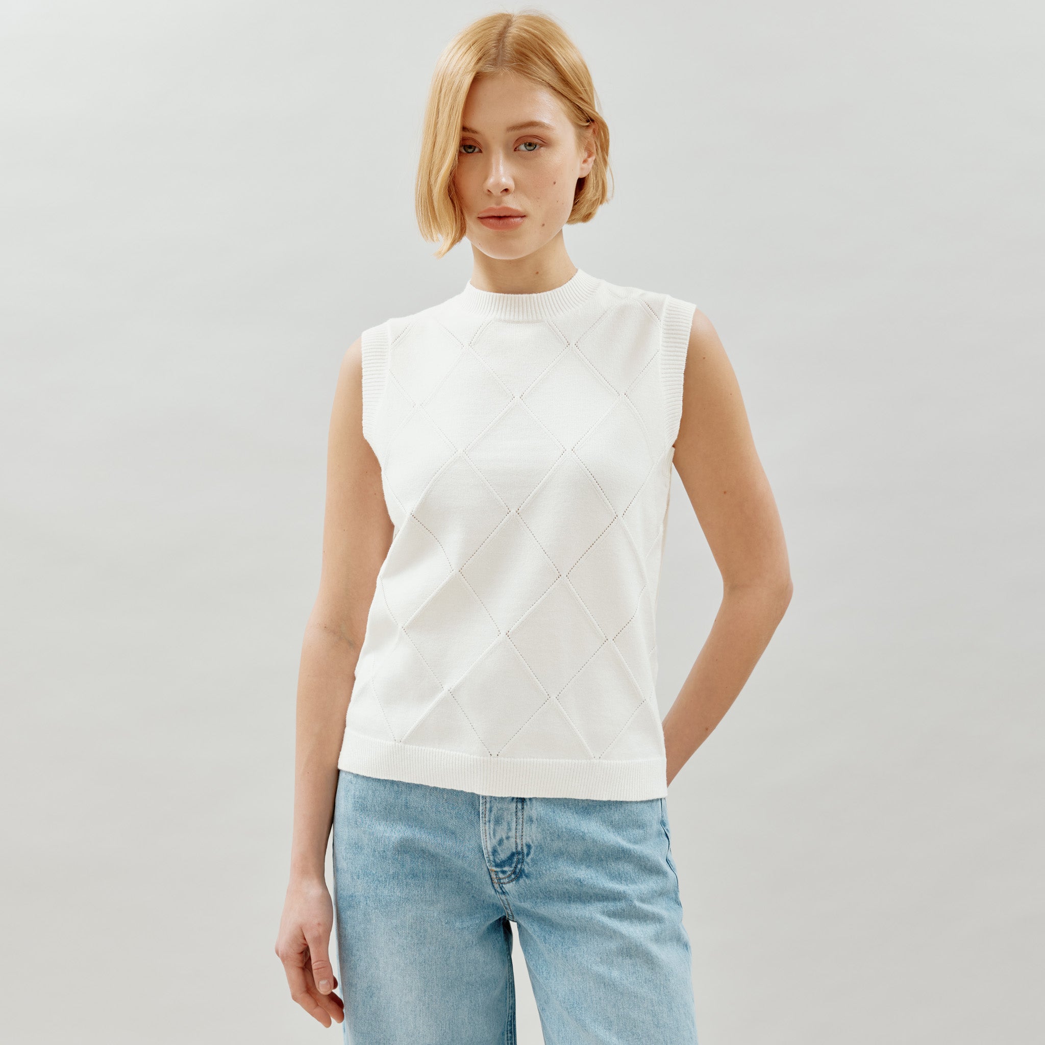 Re-Loved White Diamond Pointelle Tank - Size 10