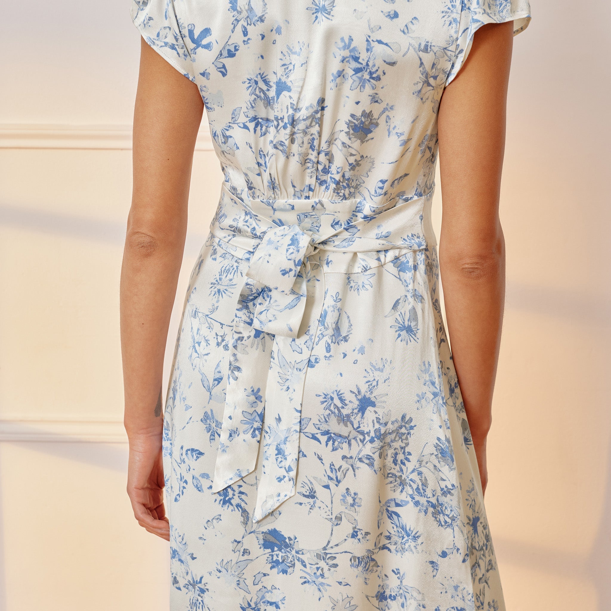 Re-Loved Shadow Floral Tea Dress - Size 8