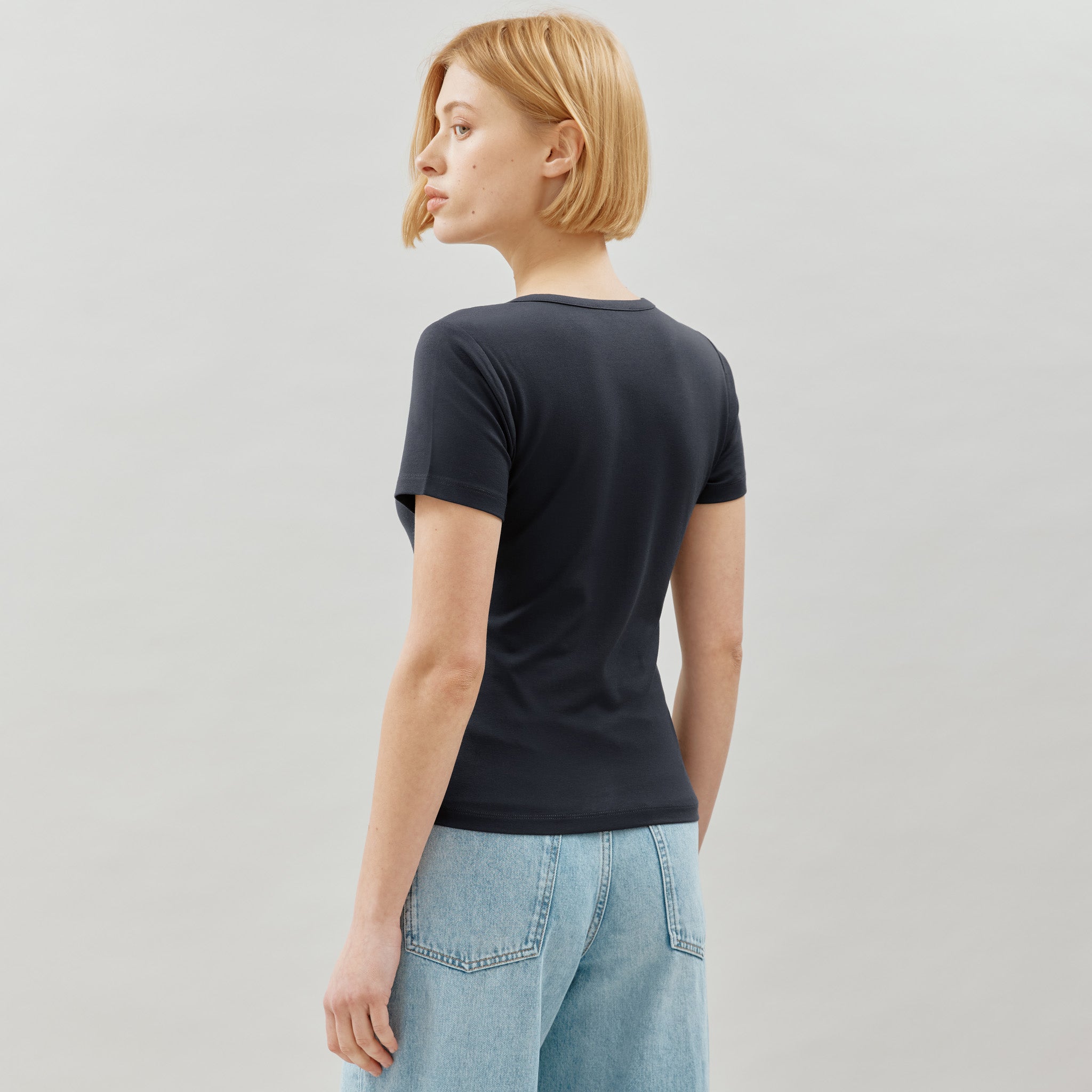 Re-Loved Navy Fitted T Shirt - Size 12