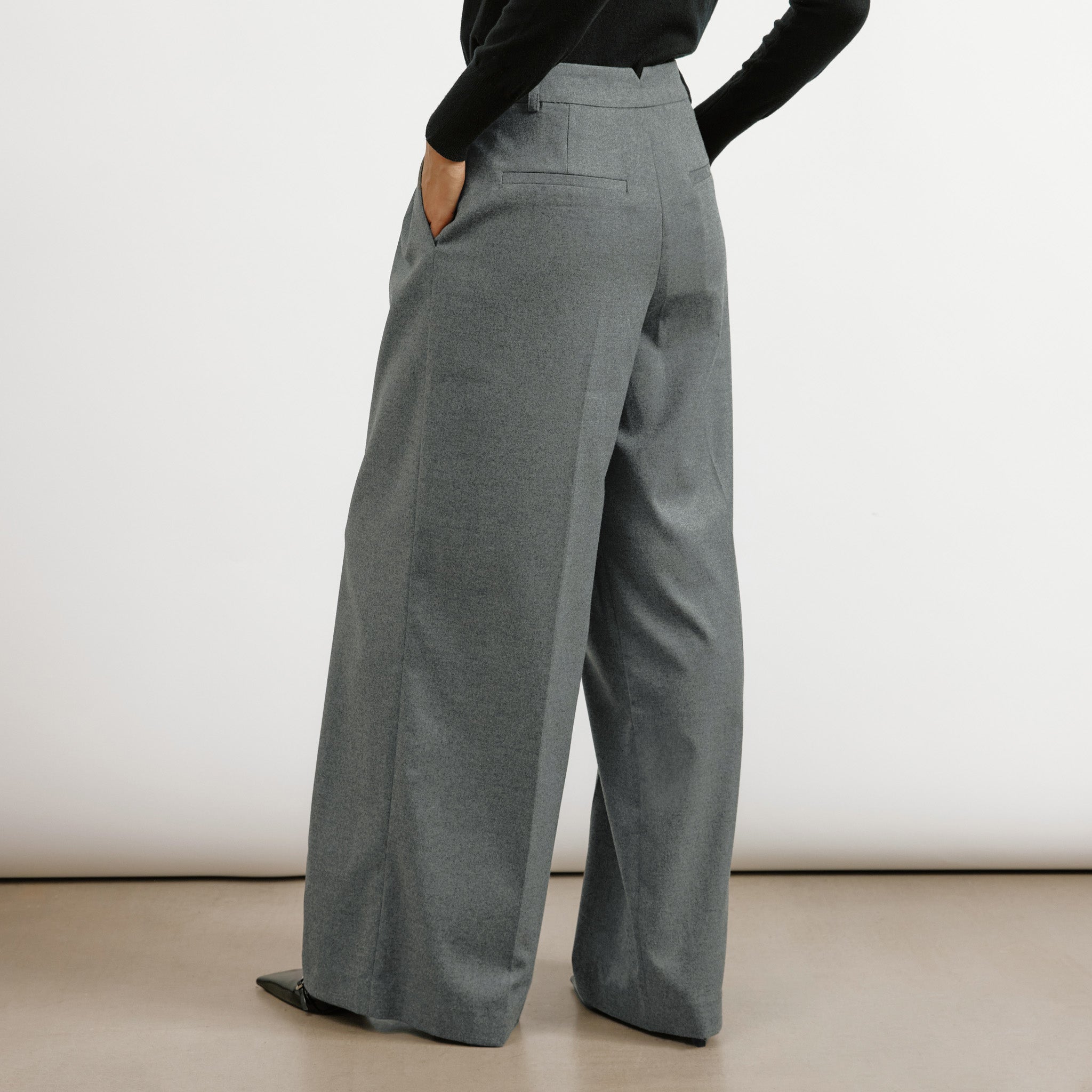 Re-Loved Grey Flannel Pleat Front Trouser - Size 8