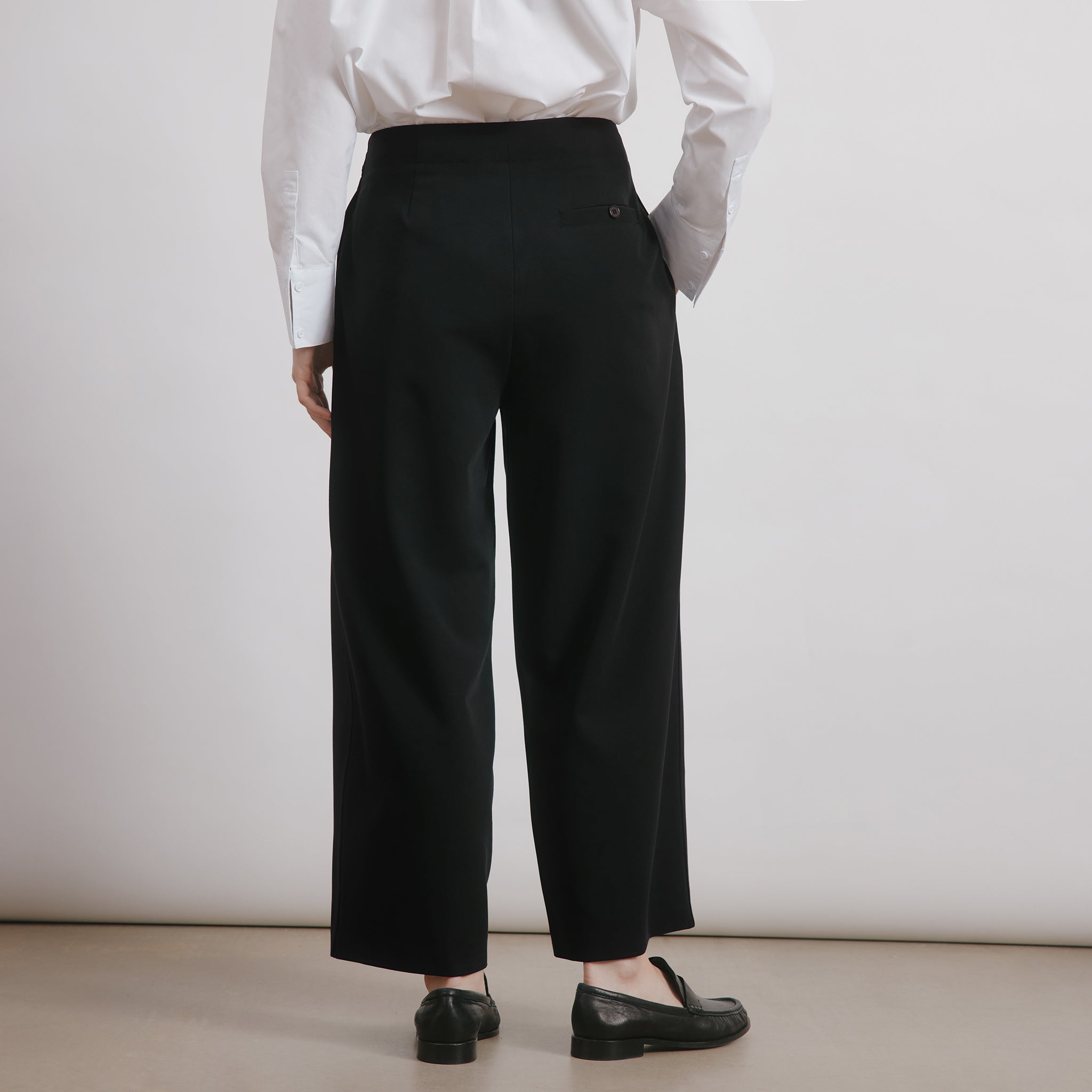 Black Tailored Barrel Trouser