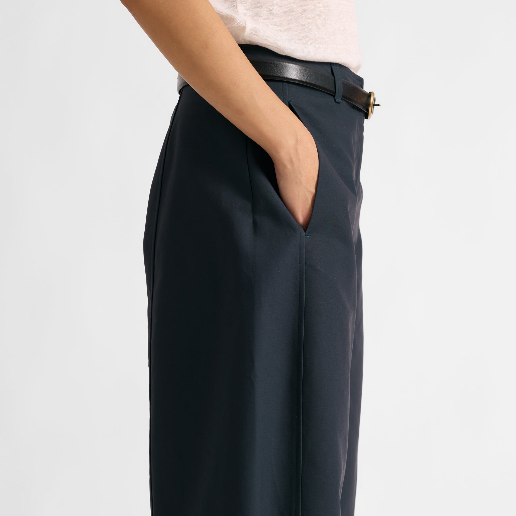 Wide Leg Barrel Trousers