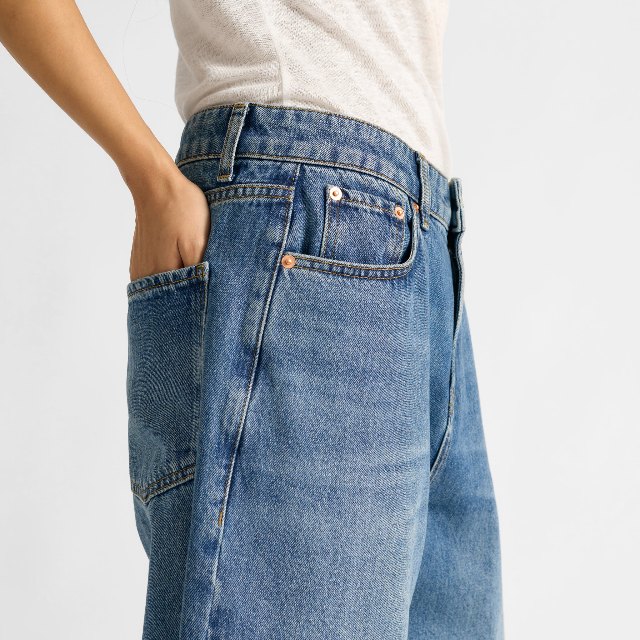 Barrel Jean Mid Wash