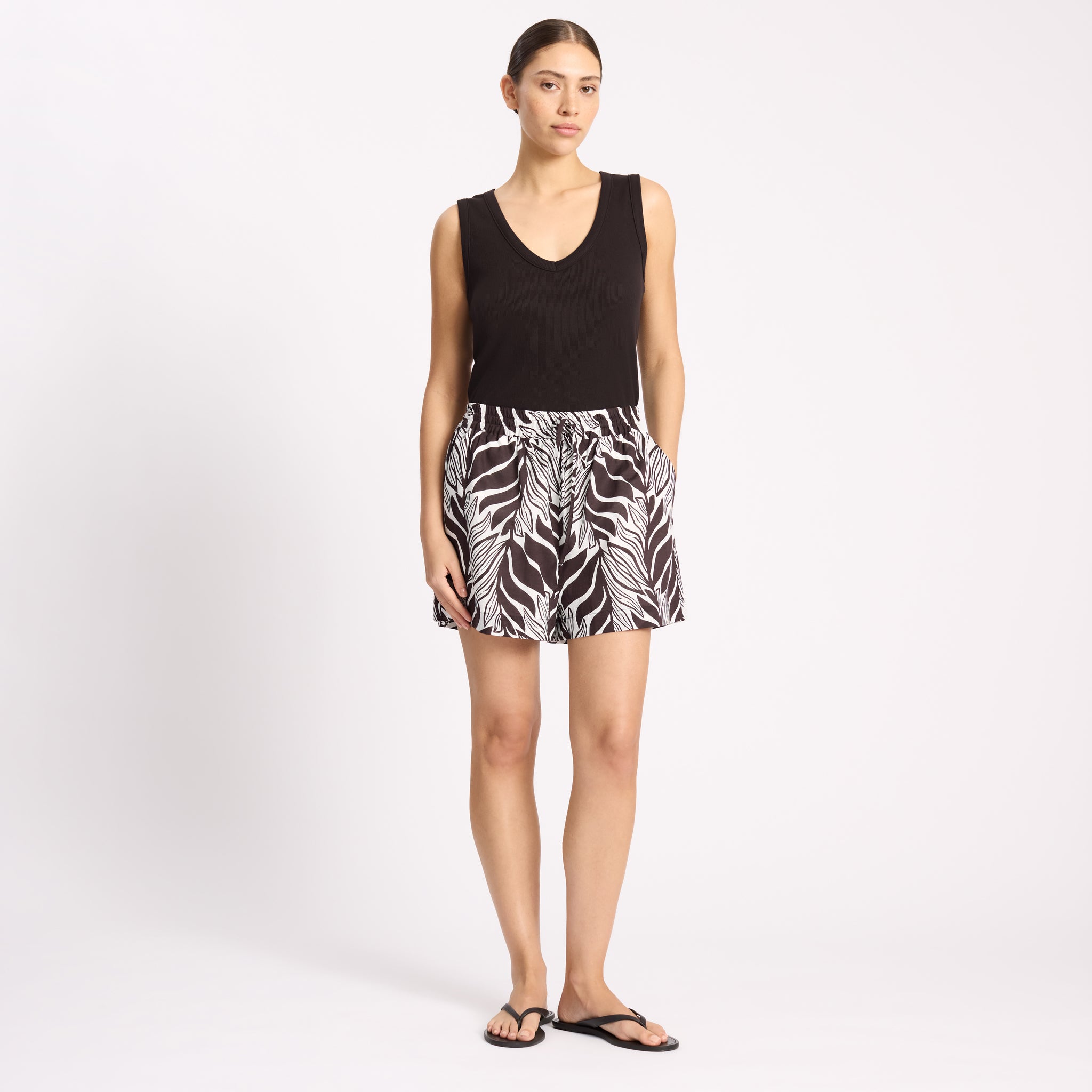 Mono Palm Short