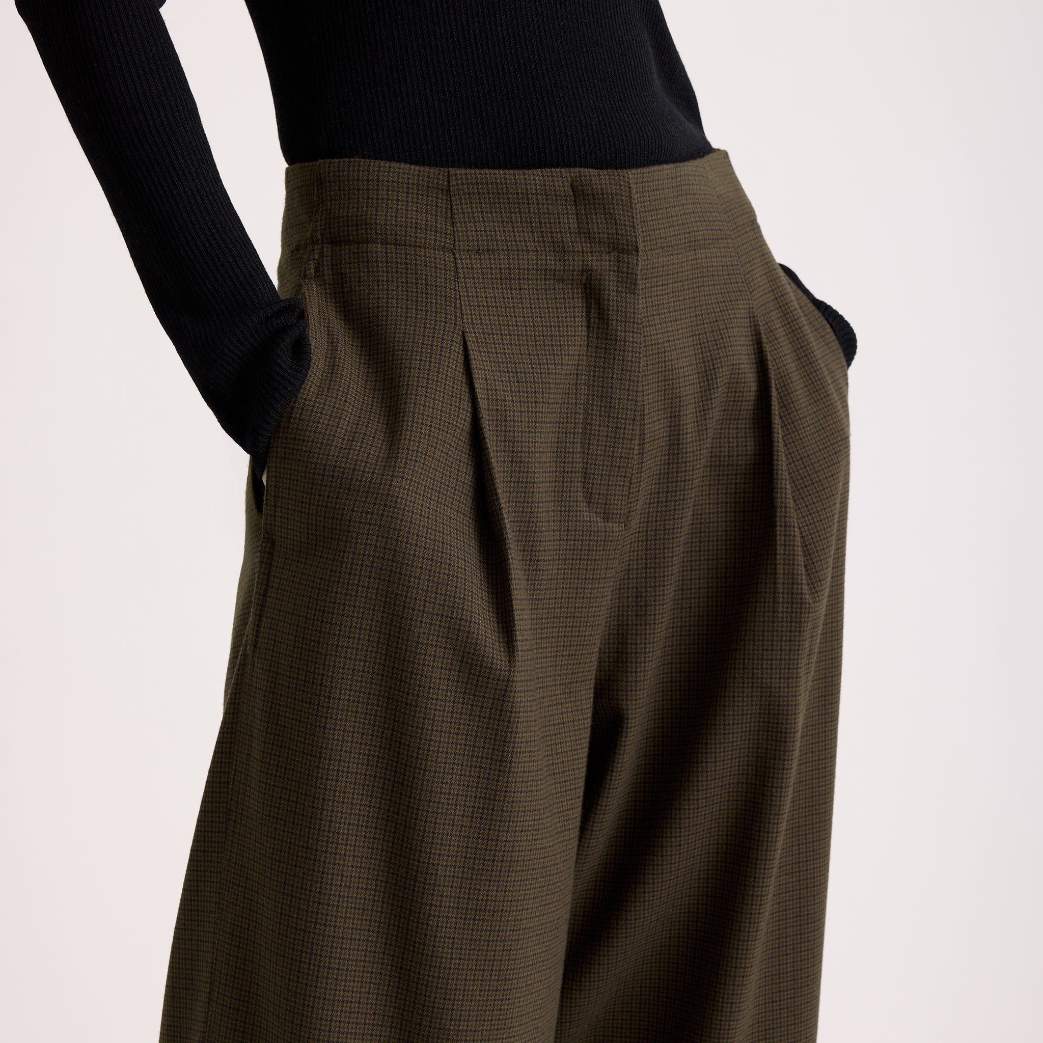 Chocolate Checked Barrel Trouser