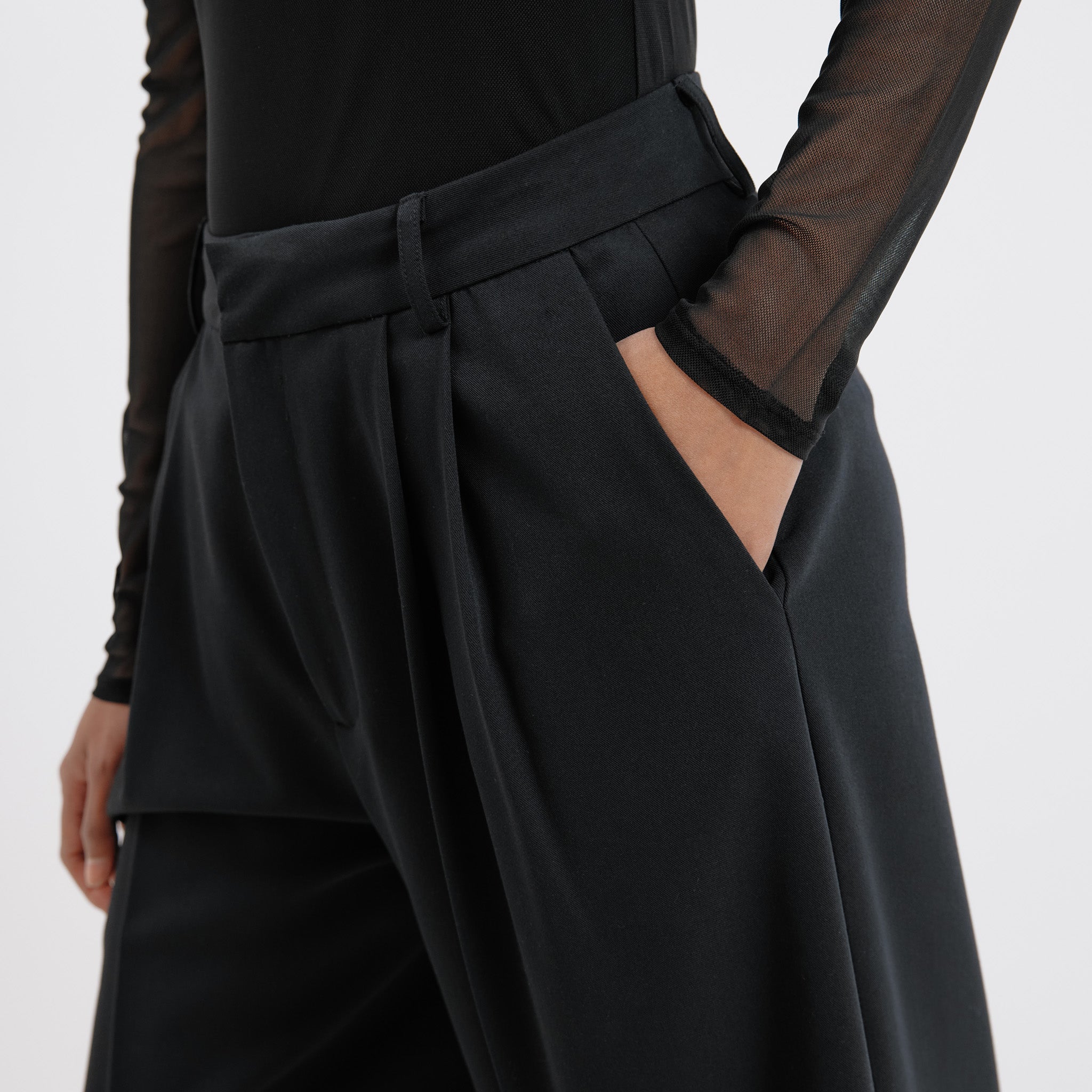 Re-Loved  Black Tailored Pleat Trousers - Size 12