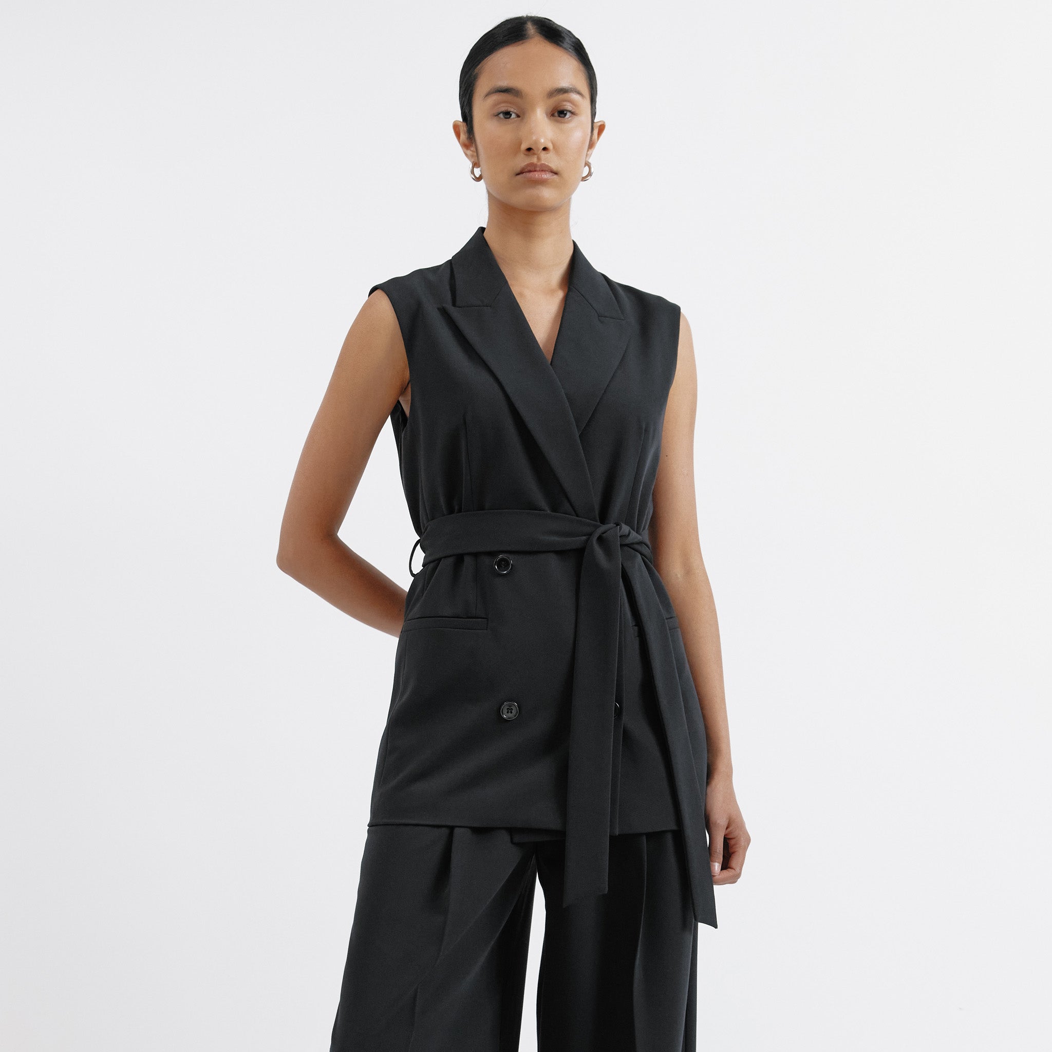Re-Loved Black Tailored Sleeveless Jacket - Size 16