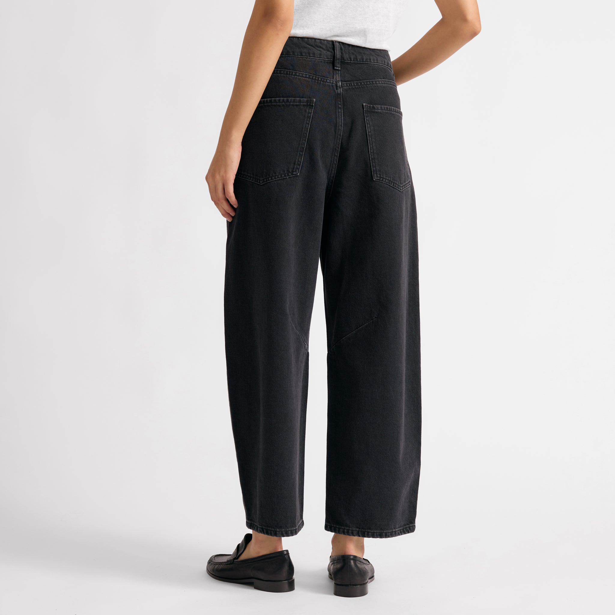 Black Mid-Rise Barrel Jeans
