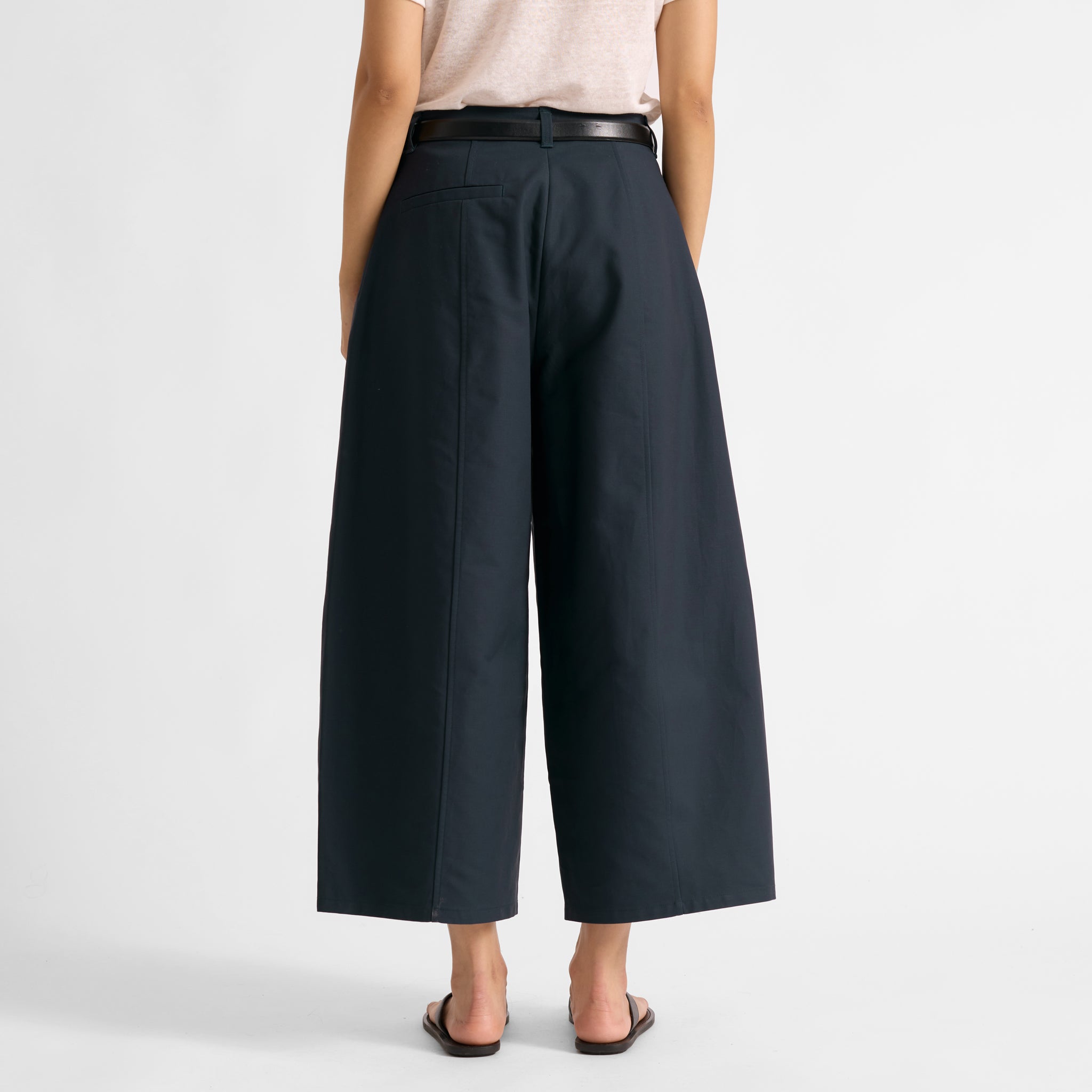 Wide Leg Barrel Trousers