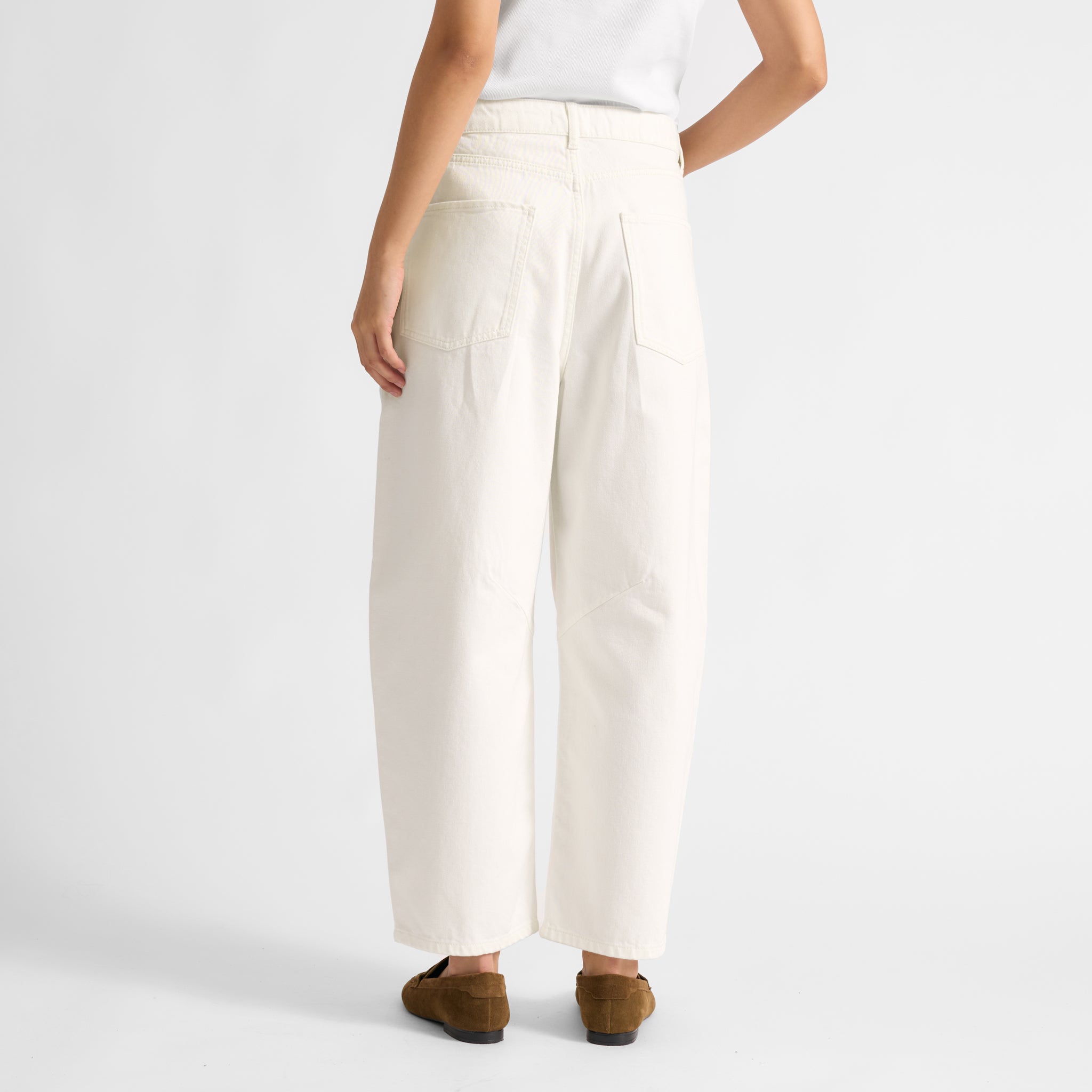 White Barrel Jeans
