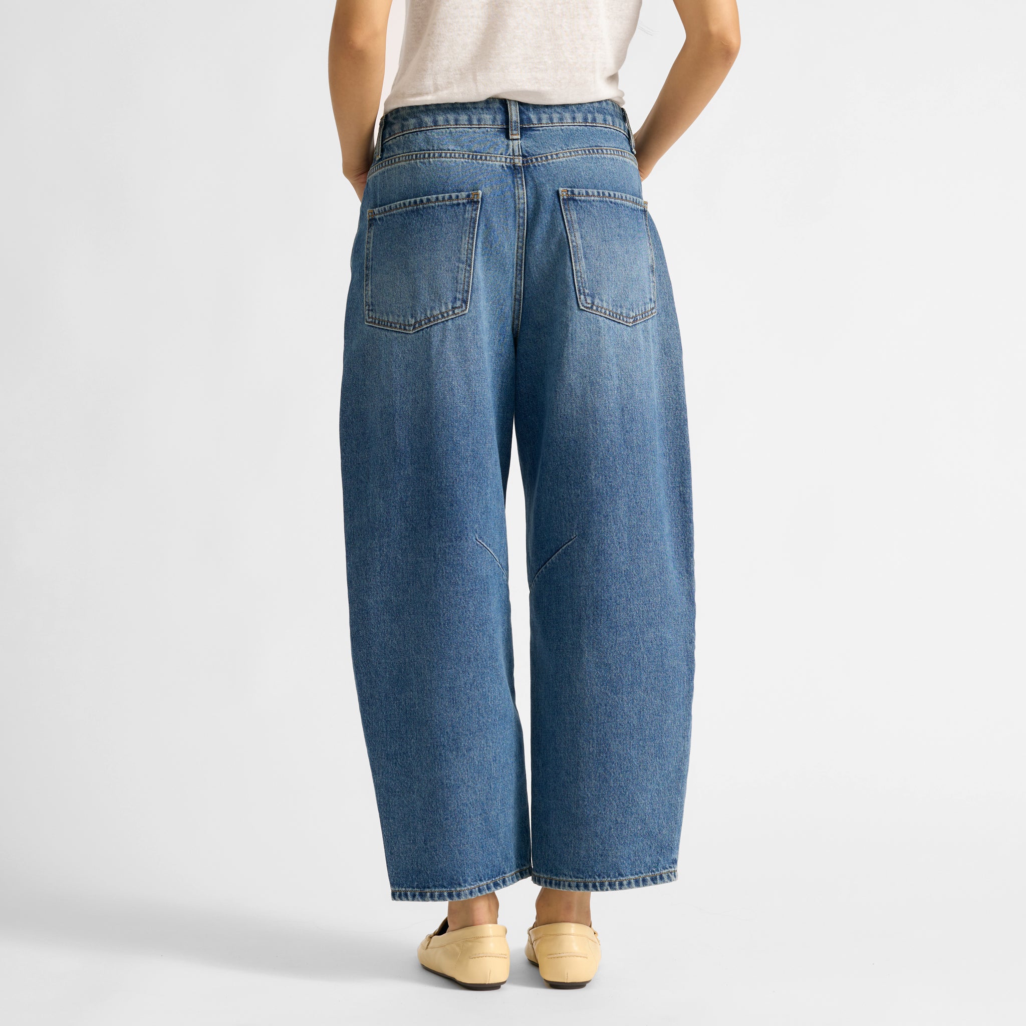 Barrel Jean Mid Wash