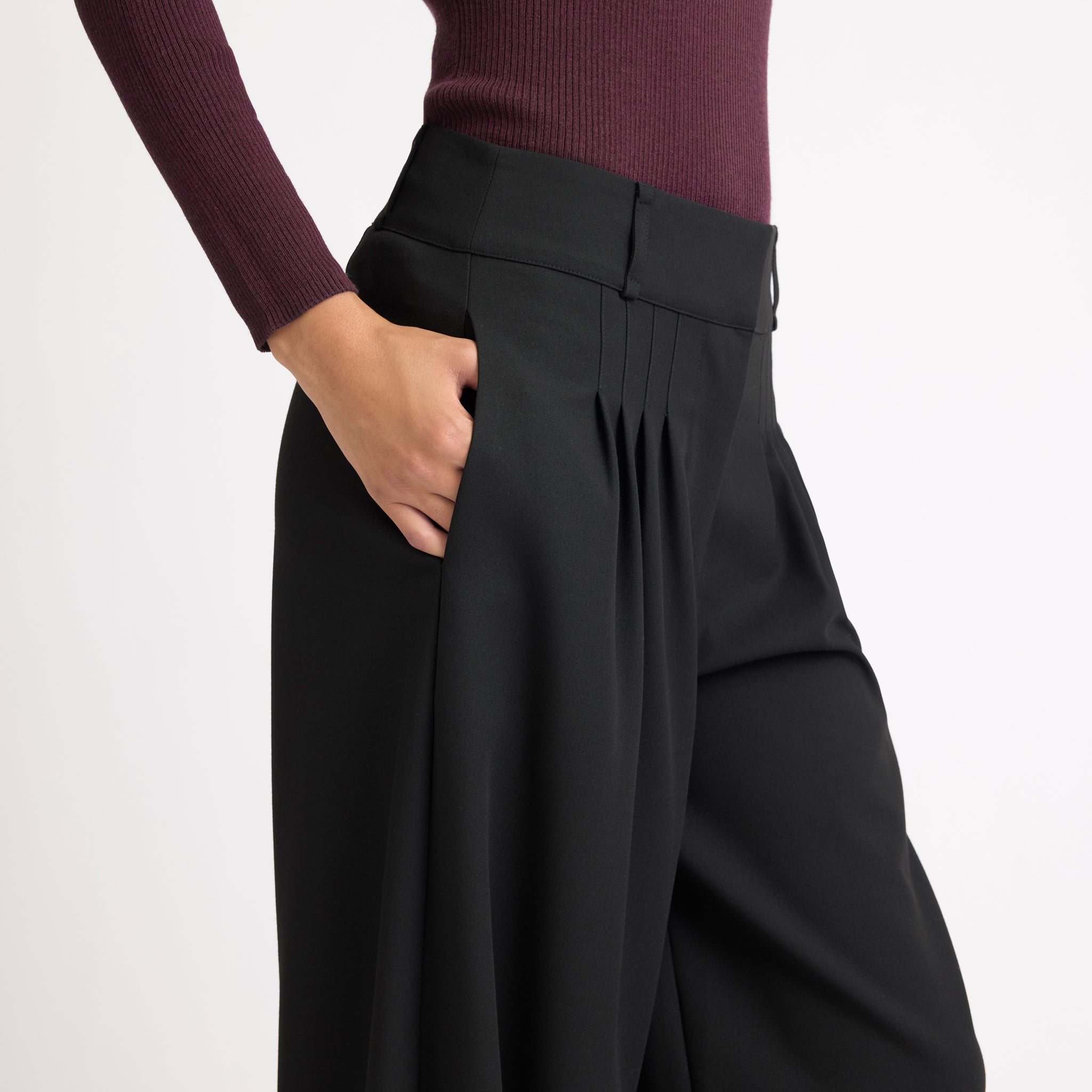 Black Tailored Balloon Trousers