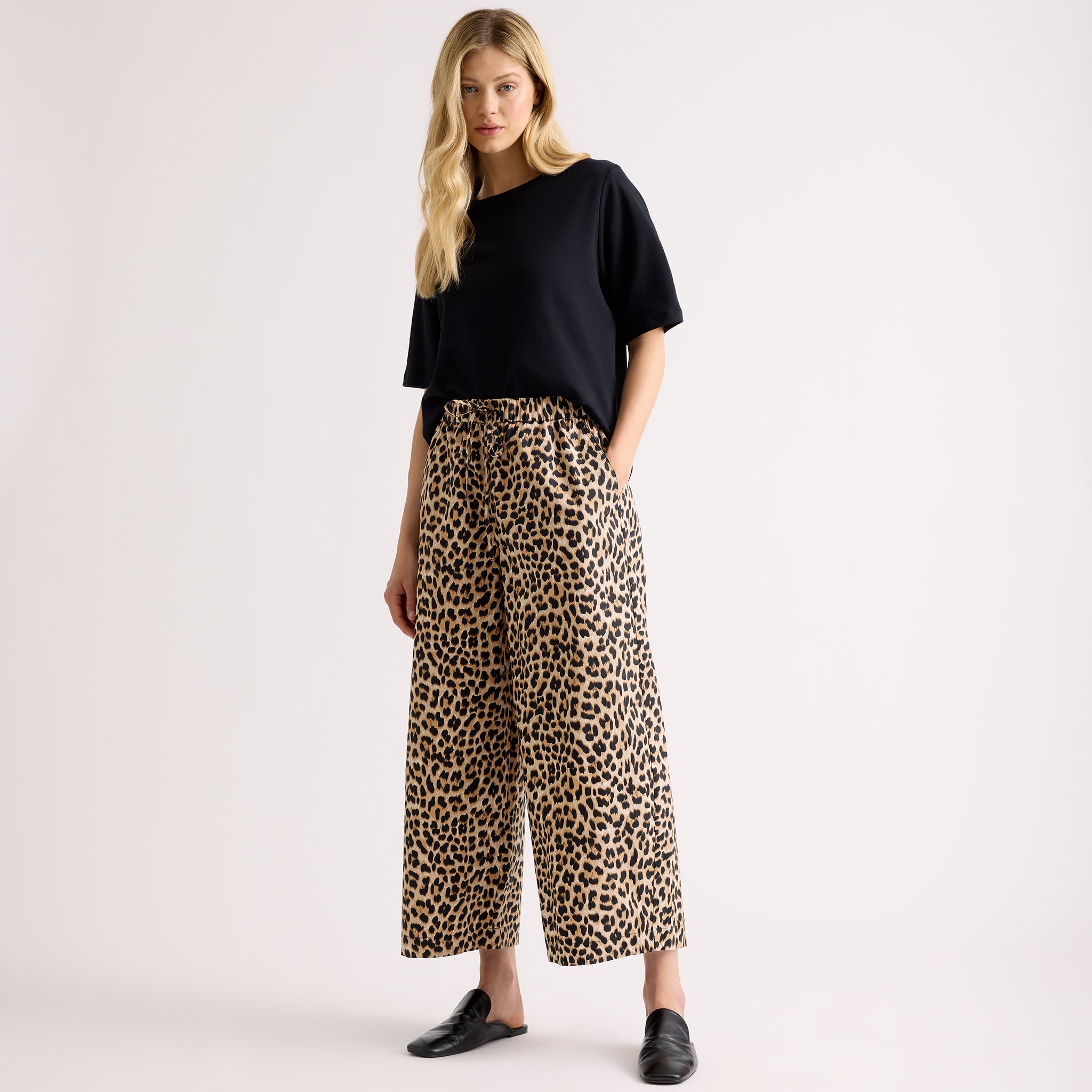Drawstring Barrel Leg Trousers