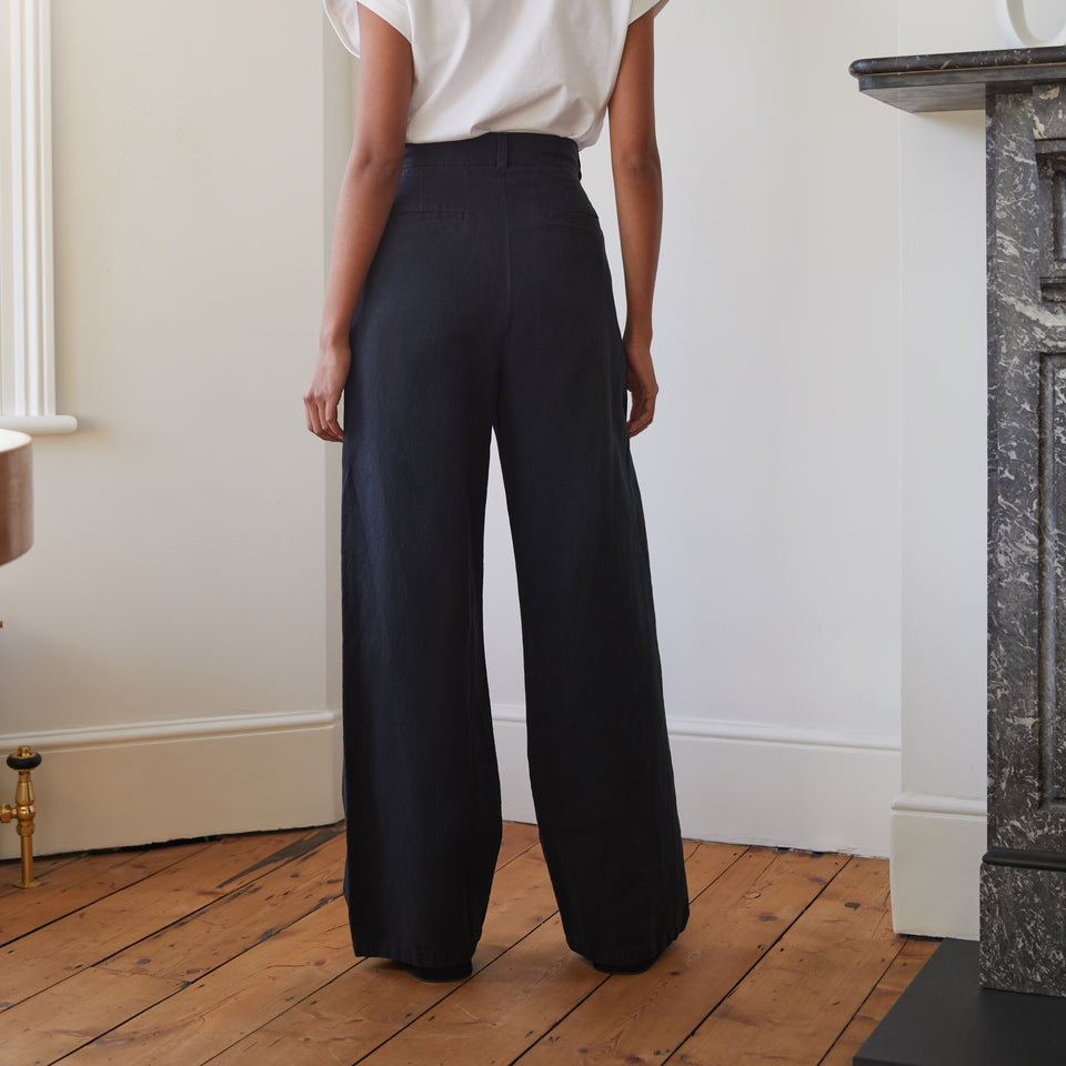 Next black linen trousers hotsell